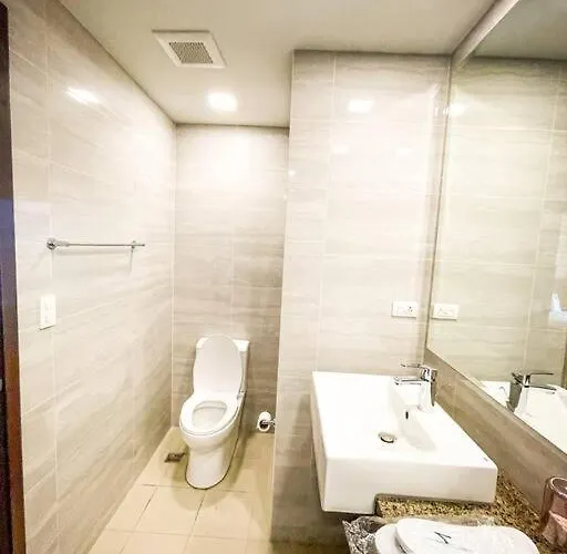 Luxurious 3br In Bay Across Okada Ii 12pax Manila