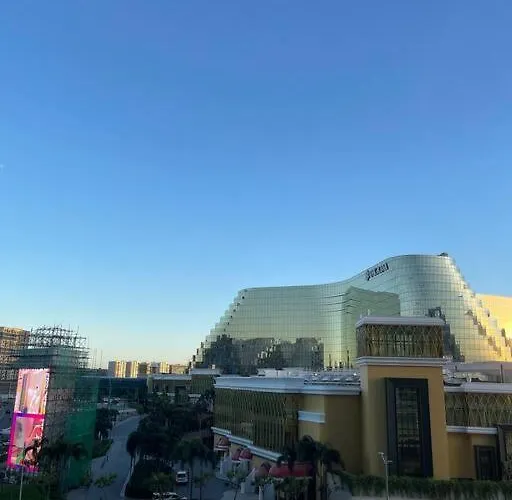Luxurious 3br In Bay Across Okada Ii 12pax Apartamento *
