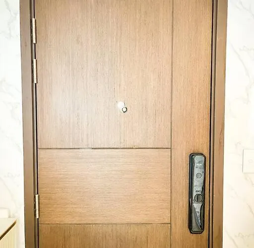 Luxurious 3br In Bay Across Okada Ii 12pax Apartamento Manila